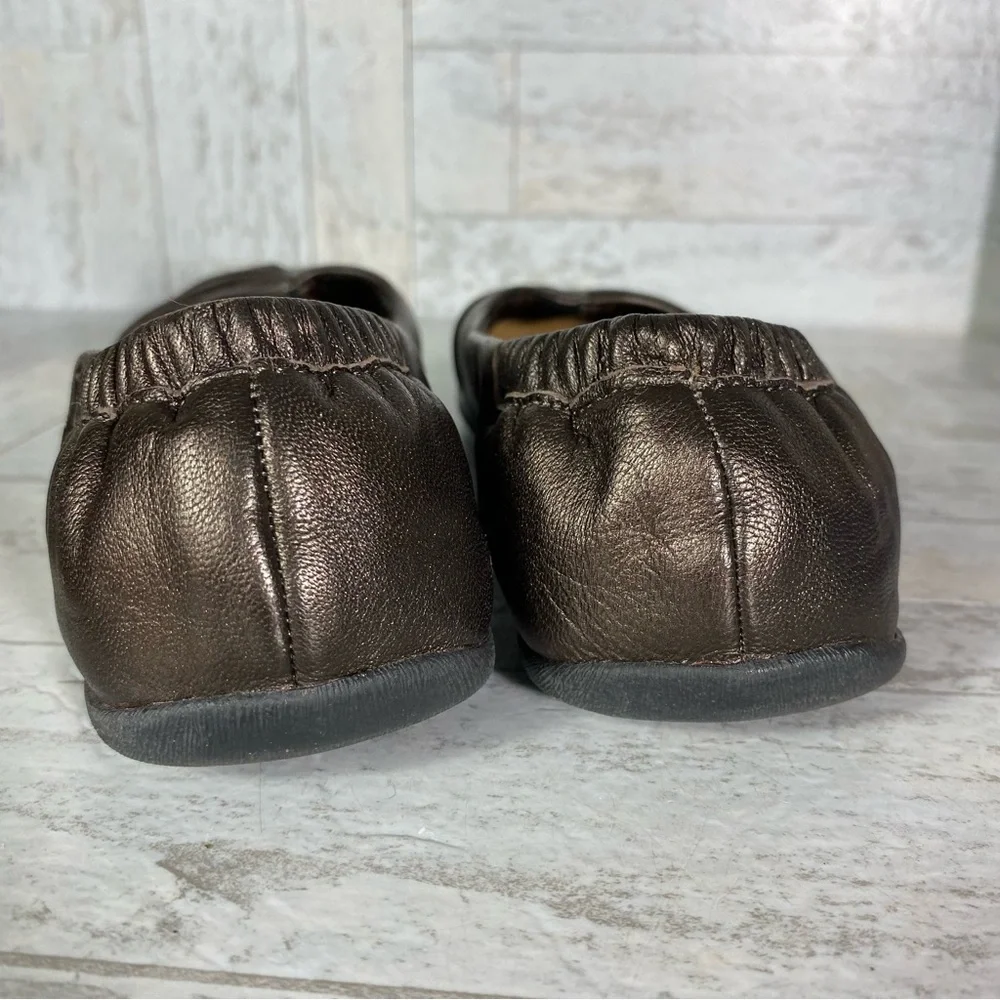 Taos Bronze Ballet Flats Shoes Repleat Gathered Toe size 6 (A1341-1705)‎ EUC #3